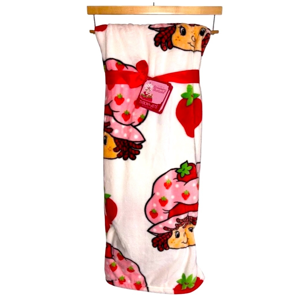 🍓🍰Strawberry Shortcake Throw Blanket